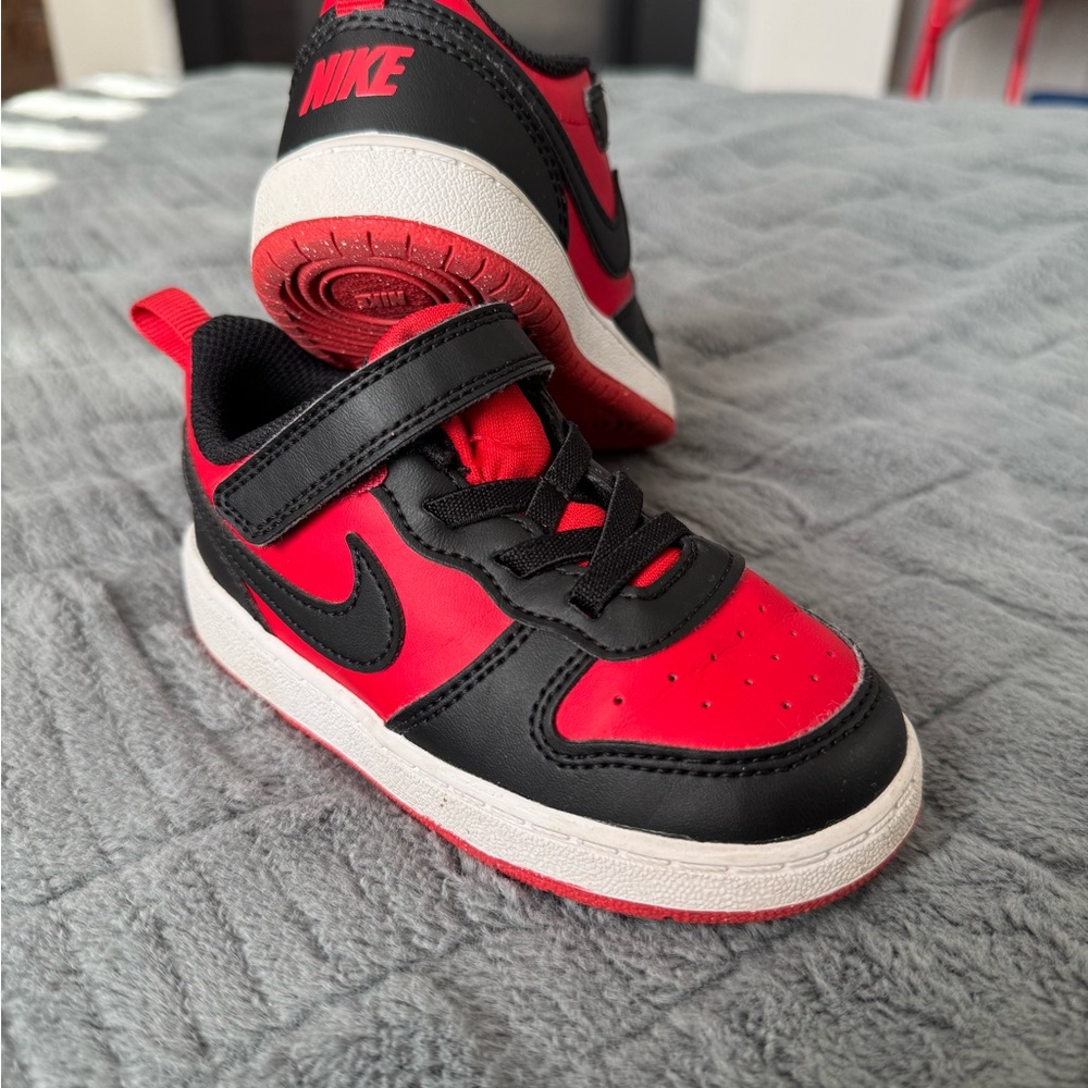 Nike Kids Black and Red Sneakers